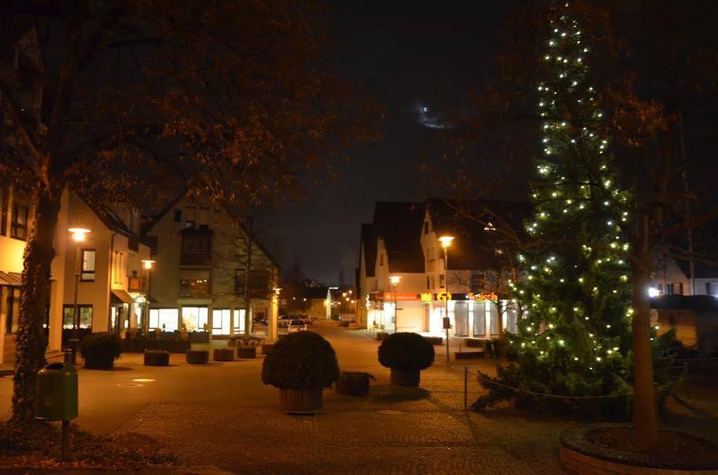 Hotel Zur Traube Moglingen Exterior photo